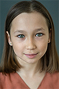model Zotova Alena   
Year of birth 2010   
Eyes color: blue   
Hair color: light brown