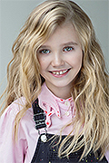 model Romanenko Eva   
Year of birth 2012   
Eyes color: grey   
Hair color: blond