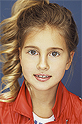model Makeeva Arianna   
Year of birth 2010   
Eyes color: brown   
Hair color: light brown