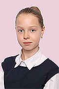 model Osadchenko Anna   
Year of birth 2006   
Eyes color: blue   
Hair color: light brown