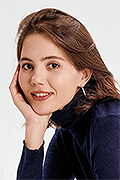 model Kapishnikova Oksana   
Year of birth 1993   
Height: 177   
Eyes color: brown   
Hair color: light brown