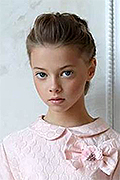 model Guhman Elina   
Year of birth 2009   
Eyes color: grey-blue   
Hair color: light brown