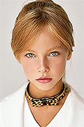 model Kikaeva Ulya   
Year of birth 2013   
Eyes color: green   
Hair color: blond